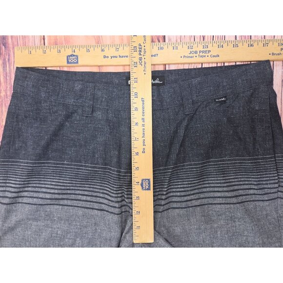 Travis Mathew Mens Gray Striped 9" Shorts 34 - Picture 6 of 7